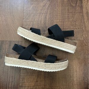 Platform black madden girl sandals